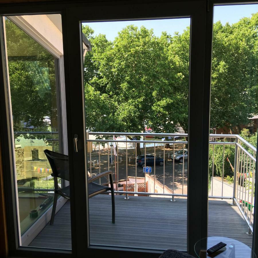 Schmuckkaestle Am Hafen Apartment Wiesbaden Ngoại thất bức ảnh